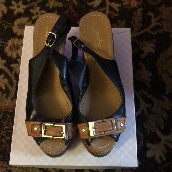 Black sling back wedge - Picture 2 of 5